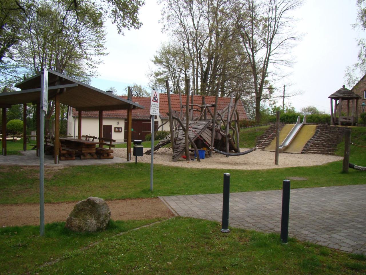 Boootshaus - Am Spreeufer Beeskow Exterior foto